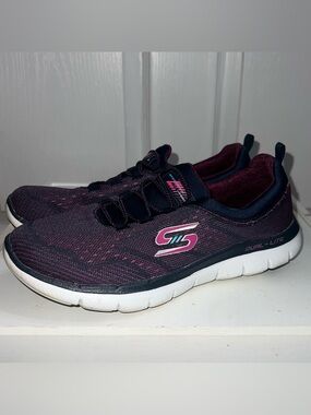 Skechers Women's Slip-On Dual-Lite Knit Sneakers in Navy and Pink